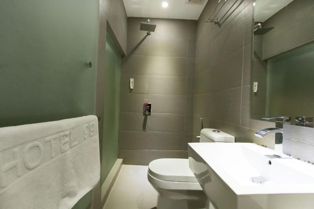 โฮเต็ล 99 เอสเอส2 Hotel เปอตาลิงจายา ภายนอก รูปภาพ