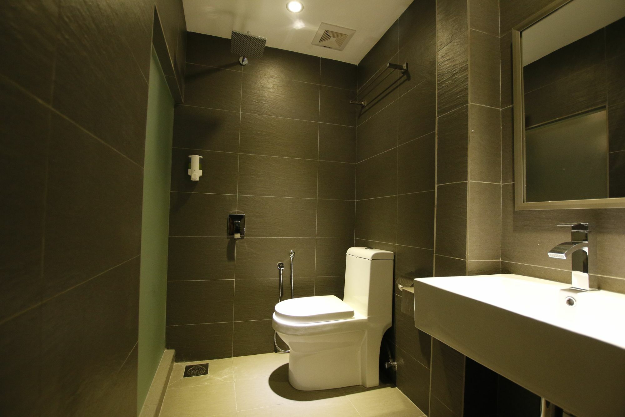 โฮเต็ล 99 เอสเอส2 Hotel เปอตาลิงจายา ภายนอก รูปภาพ